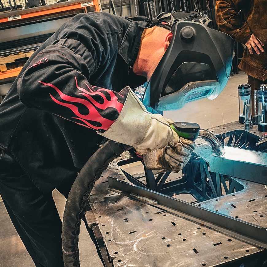 Slider_Translas-8XE-MIG-Welding-Fume-Extarction-system Slider_Translas-8XE-MIG-Welding-Fume-Extarction-system